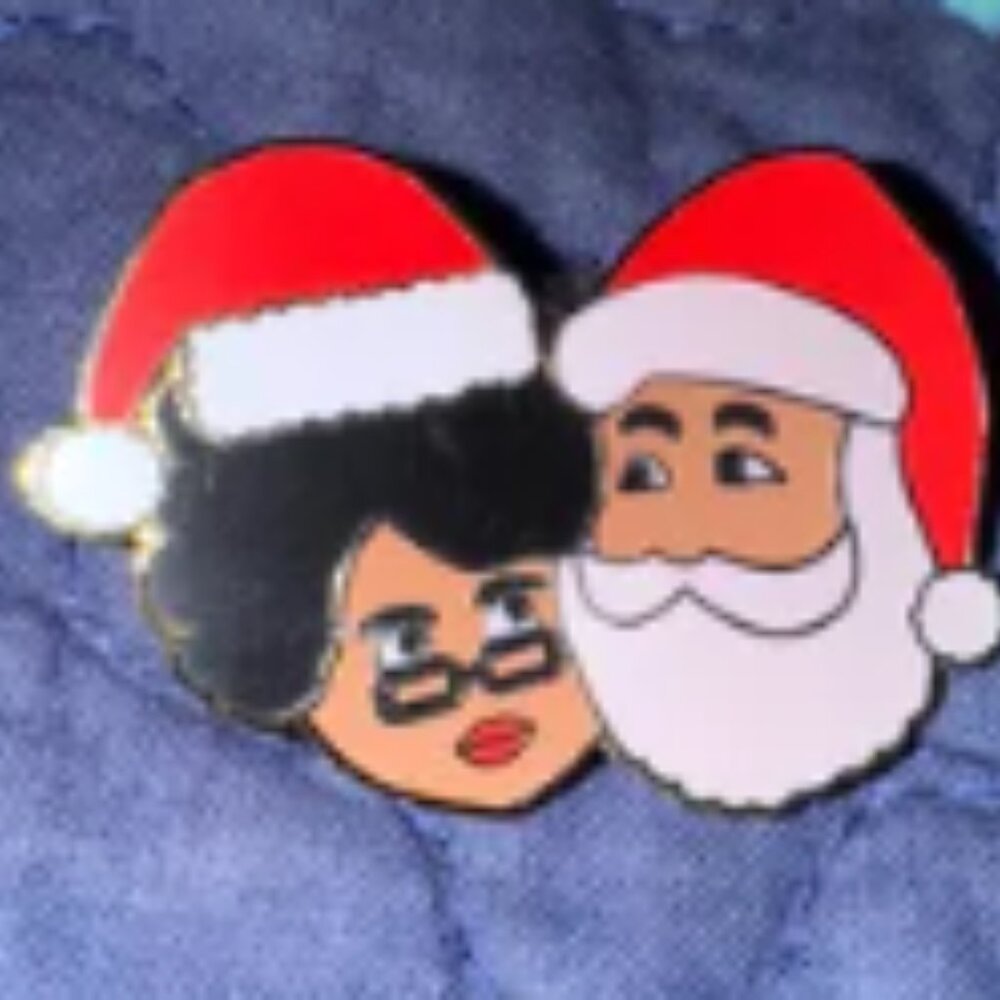 Lapel Pin - Mr and Mrs Santa